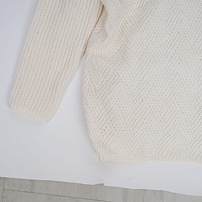 LOVE RYAN White Knitted Chenille Sweater - L