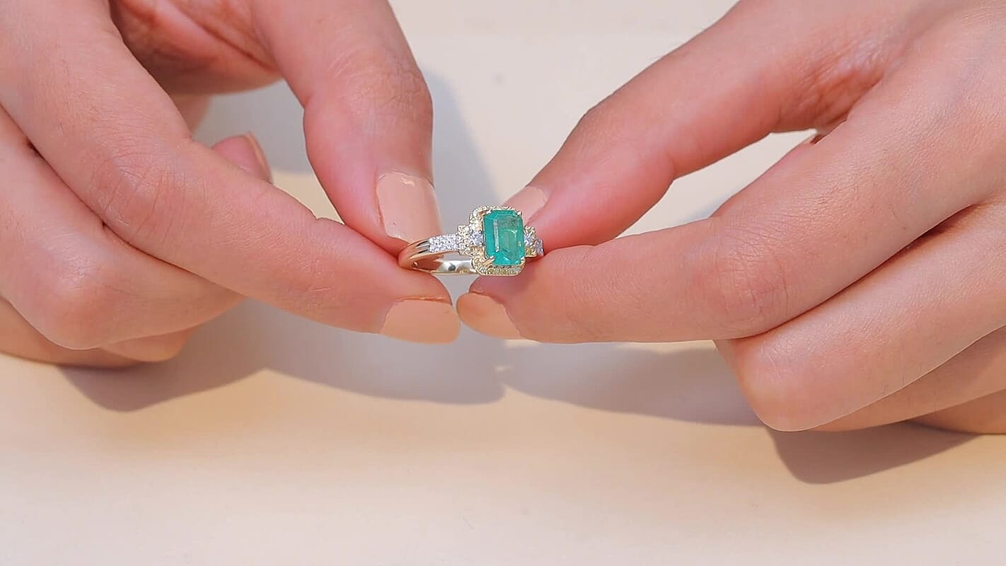 Luxoro 10K Yellow Gold AAA Kagem Zambian Emerald, Natural Yellow and White Diamond (I2) (0.28 cts) Ring (Size 7.0) 1.75 ctw