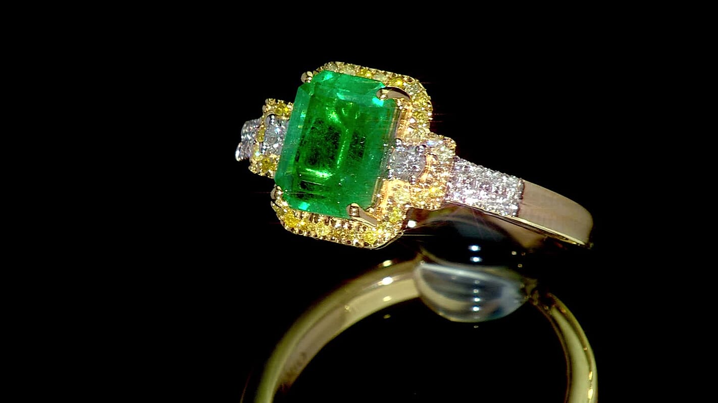 Luxoro 10K Yellow Gold AAA Kagem Zambian Emerald, Natural Yellow and White Diamond (I2) (0.28 cts) Ring (Size 7.0) 1.75 ctw