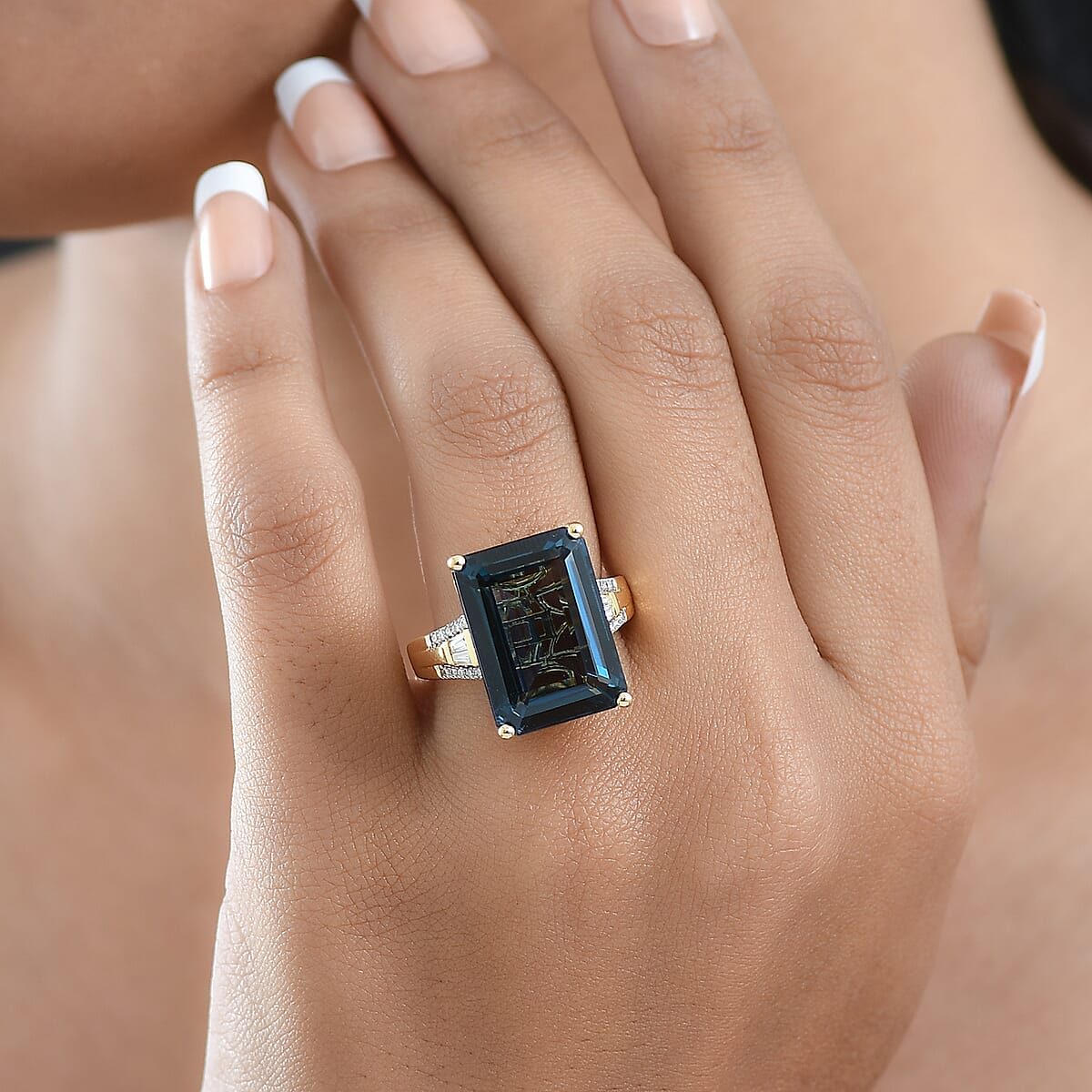 Doorbuster D'Joy London Blue Topaz and Moissanite 21.60 ctw Midnight Elegance Ring in 18K Vermeil Yellow Gold Over Sterling Silver (Size 7.0) image number 2