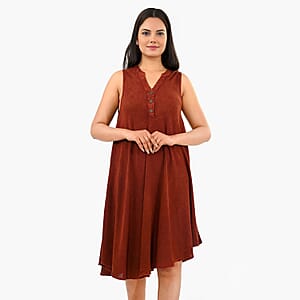 La Marey Maroon Solid Wash Umbrella Dress with collar and Buttons - One Size Plus