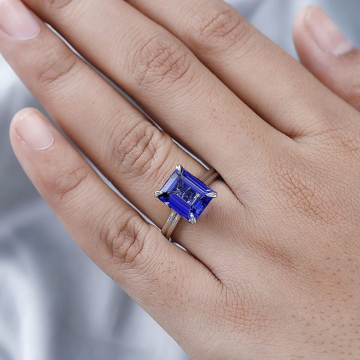 Rhapsody AAAA Tanzanite and E-F VS2 Diamond 5.00 ctw Solitaire Ring in 950 Platinum (Size 6.5) 5.85 Grams image number 2