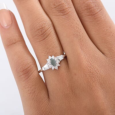 D'Joy Premium Narsipatnam Alexandrite and White Zircon 0.90 ctw Regal Blossom Ring in Rhodium Over Sterling Silver (Size 10.0)