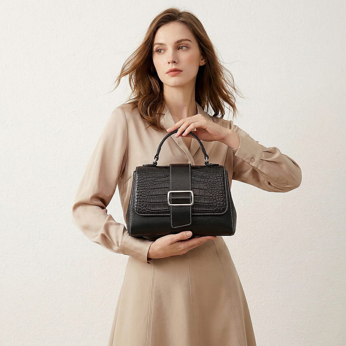 La Marey Black Genuine Leather Crossbody Bag with Shoulder Strap image number 4