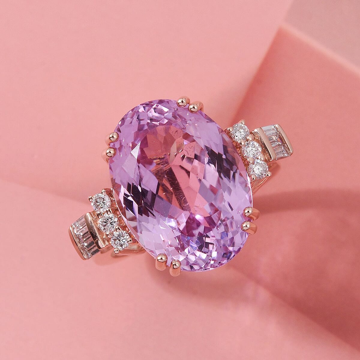 AAAA Patroke Kunzite and Luxuriant Lab Grown Diamond G-H SI 17.00 ctw Ring in 10K Rose Gold (Size 7.0) 4 Grams image number 1