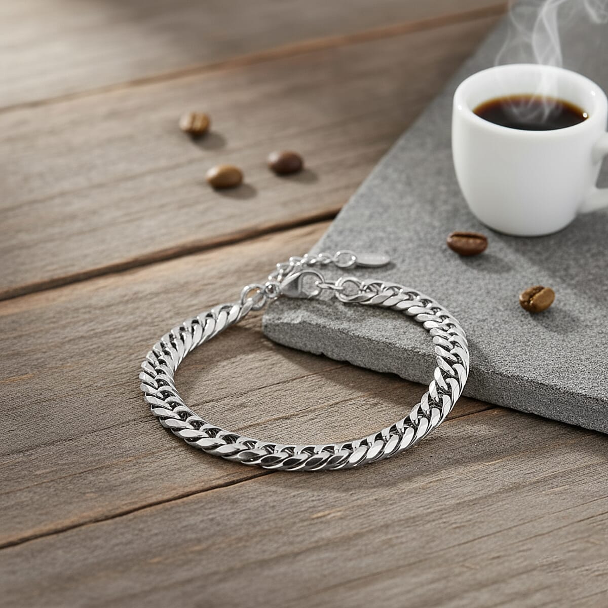 Classic Cuban Link Bracelet in Stainless Steel (7.5-9.5In) image number 1