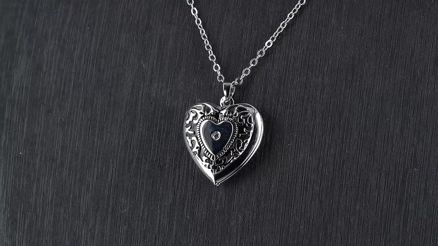 Austrian Crystal Heart Shaped Pendant Necklace in Stainless Steel 20-22 Inches