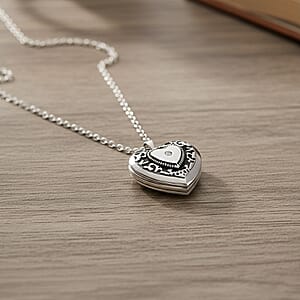 Austrian Crystal Heart Shaped Pendant Necklace in Stainless Steel 20-22 Inches