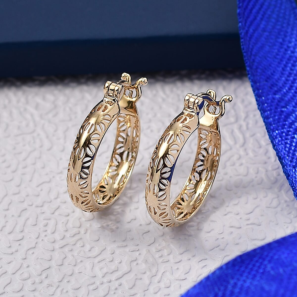 Luxoro Hoop Earrings in 10K Yellow Gold 2.50 Grams  image number 1