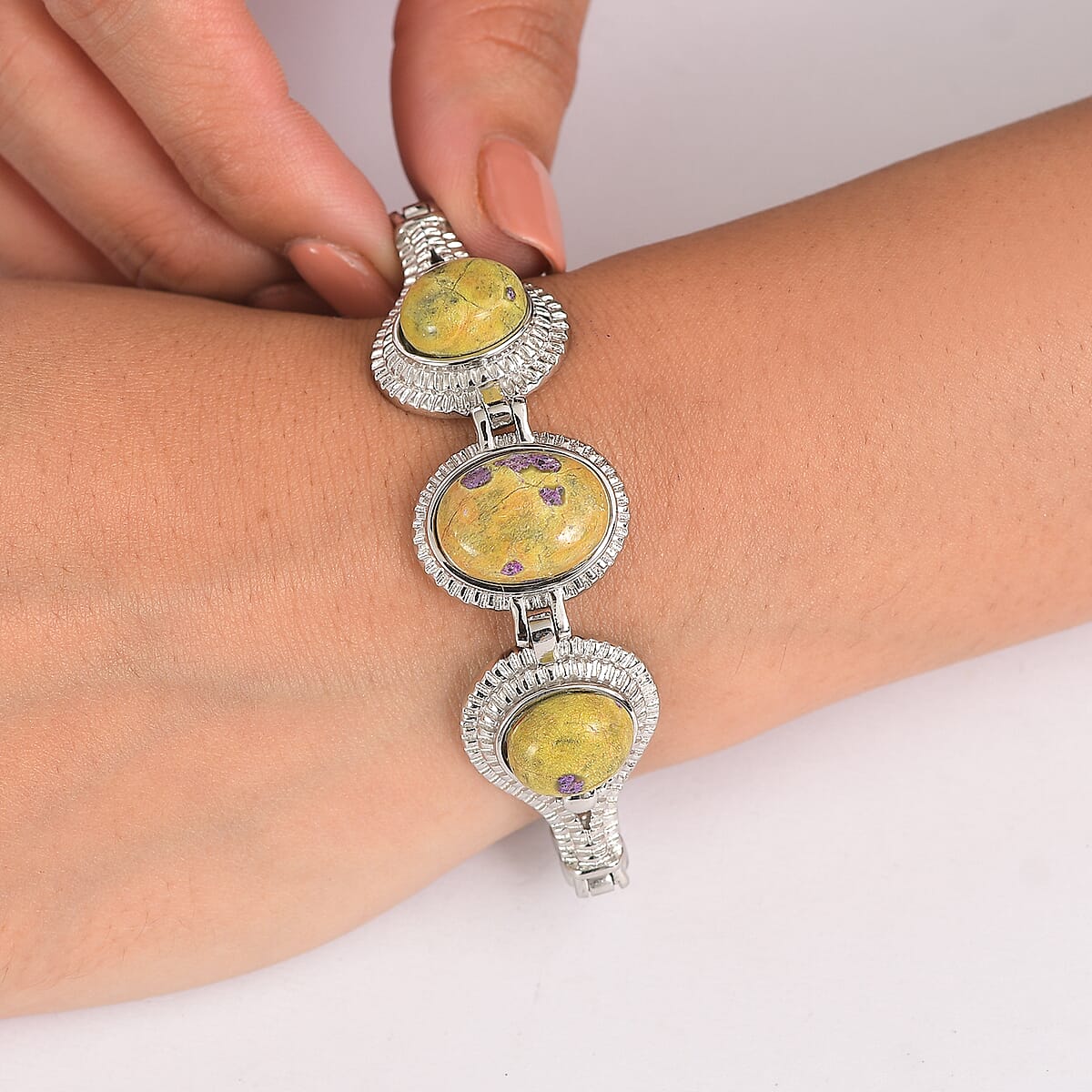 EverTrue Tasmanian Sticahtite 18.60 ctw Trinity Harmony Bracelet in Stainless Steel (6.50-7.0In) image number 2