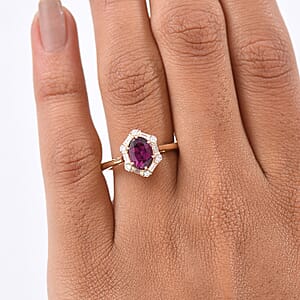 Certified & Appraised AAA Radiant Ember Garnet and Luxuriant Lab Grown Diamond G-H SI 1.65 ctw Ring in 10K Yellow Gold (Size 10.0)