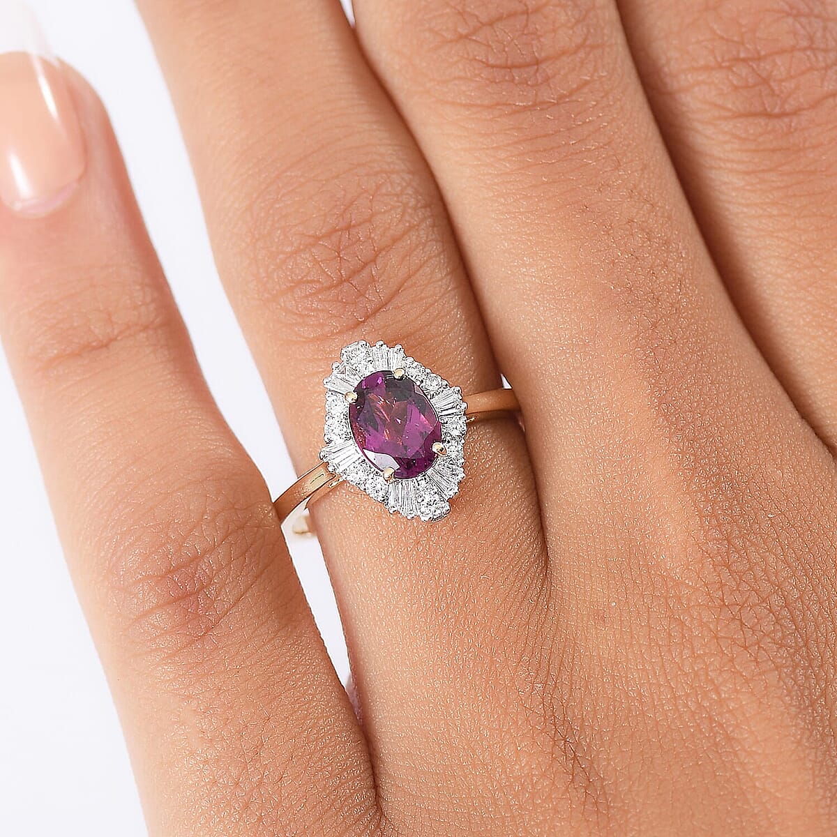 Certified & Appraised 10K Yellow Gold AAA Radiant Ember Garnet, Luxuriant Lab Grown Diamond (G-H, SI) Ring (Size 10.0) 1.83 ctw image number 2