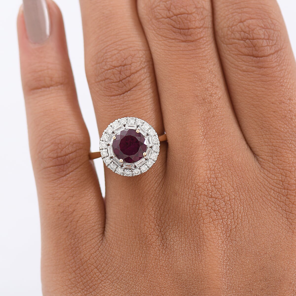 Certified & Appraised AAA Radiant Ember Garnet and Luxuriant Lab Grown Diamond G-H SI 2.93 ctw Ring in 10K Yellow Gold (Size 8.0) image number 2