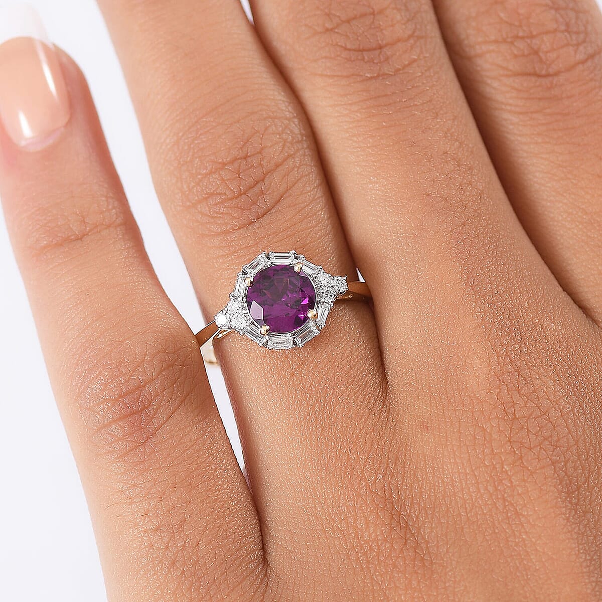 Certified AAA Radiant Ember Garnet, Lab Grown Diamond Ring in 10K Yellow Gold 1.75 ctw (Size 7.0) image number 2