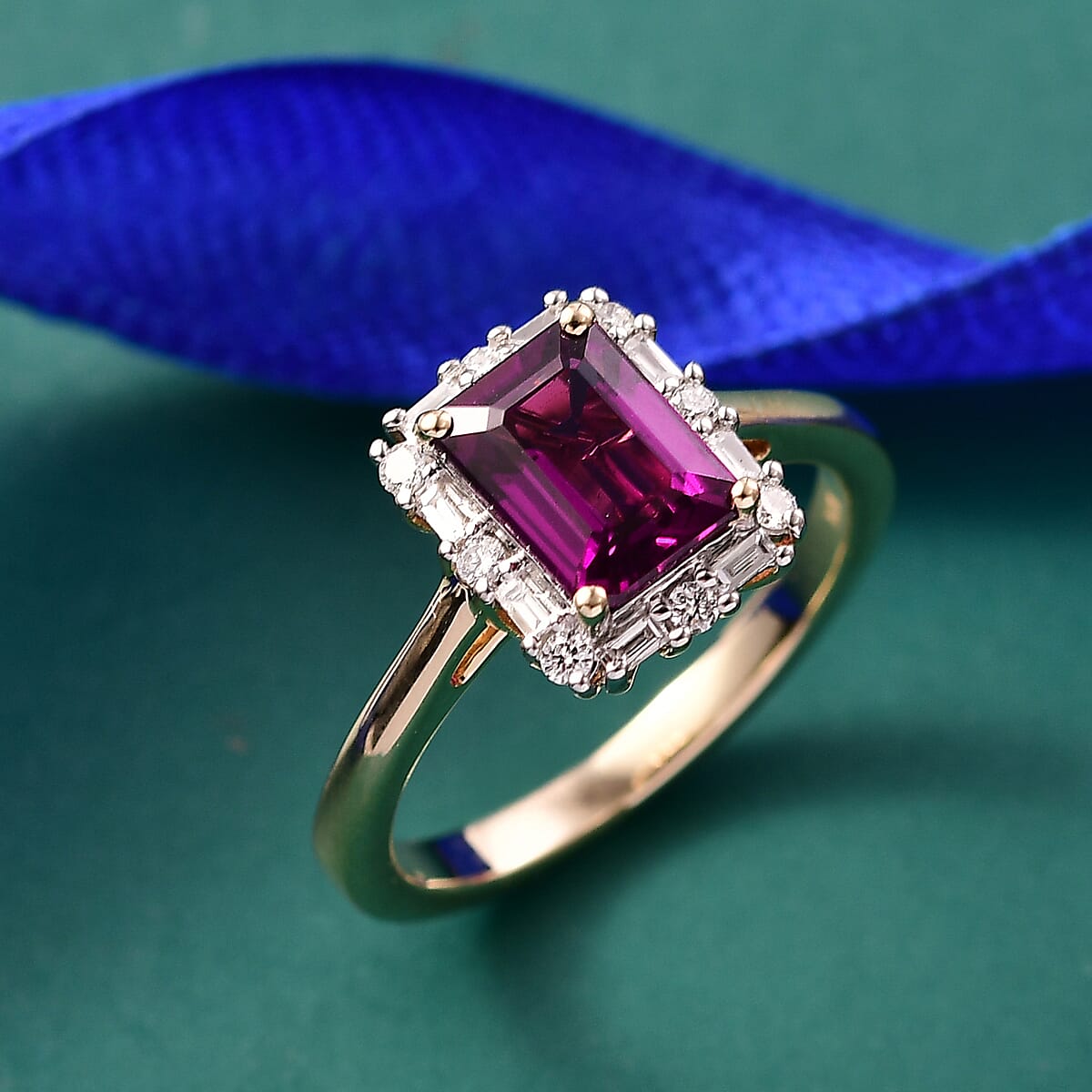 AAA Radiant Ember Garnet and G-H SI Luxuriant Lab Grown Diamond 2.10 ctw Ring in 10K Yellow Gold (Size 8.0) image number 1