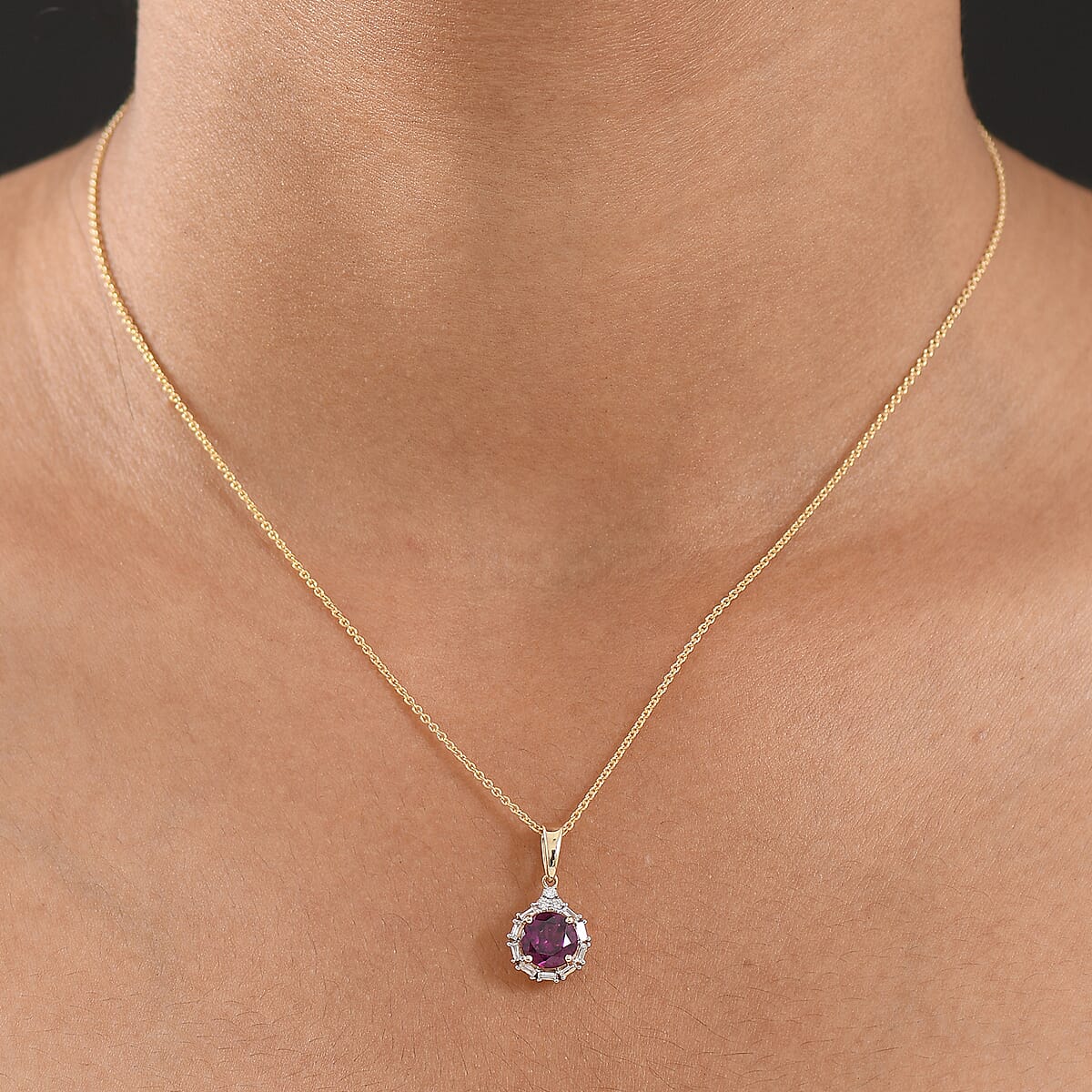 Certified & Appraised AAA Radiant Ember Garnet and Luxuriant Lab Grown Diamond G-H SI 1.83 ctw Pendant With Chain  in 10K Yellow Gold image number 2