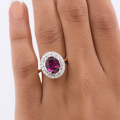 Certified & Appraised AAA Radiant Ember Garnet and Luxuriant Lab Grown Diamond G-H SI 3.63 ctw Ring in 10K Yellow Gold (Size 5.0)