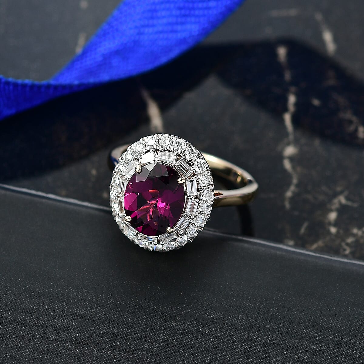 Certified & Appraised AAA Radiant Ember Garnet and Luxuriant Lab Grown Diamond G-H SI 3.63 ctw Ring in 10K Yellow Gold (Size 7.0) image number 1