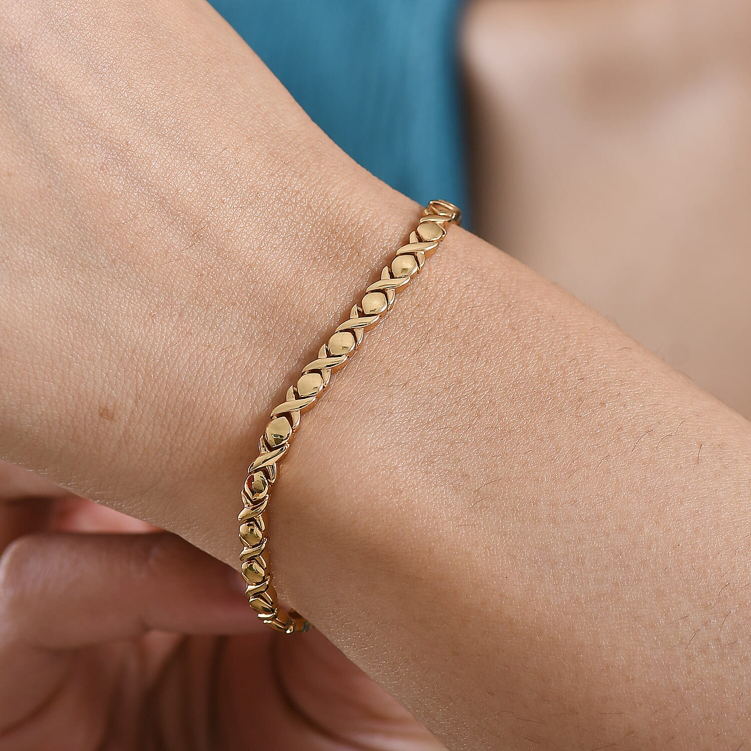 EverTrue Bronzella Collection Infinity Link XOXO Bracelet in 18K Yellow Gold Plated Bronze (8.00 In)