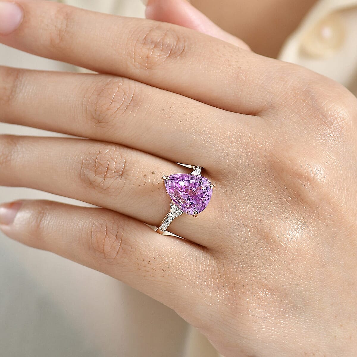 AAA Patroke Kunzite, Lab Grown Diamond Ring in 10K Rose Gold 5.75 ctw (Size 8.5) image number 2