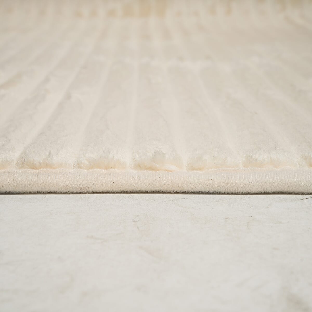 Supreme Living Cream Memory Foam Rug (4x6 ft) image number 4