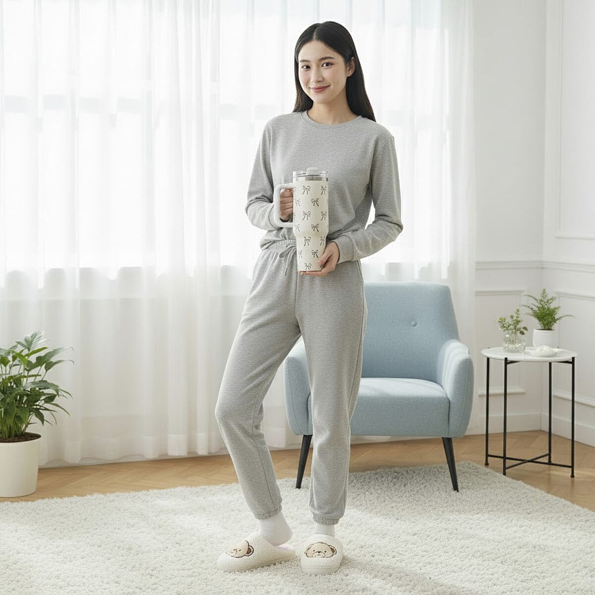 RAMPAGE Ivory Bear Teddy Slippers with Matching Stainless Steel Water Bottle Gift Box &ndash; Large (9/10) image number 2