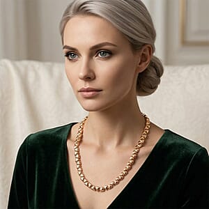 Geometric Pyramid Link Necklace (20 Inches) in Goldtone