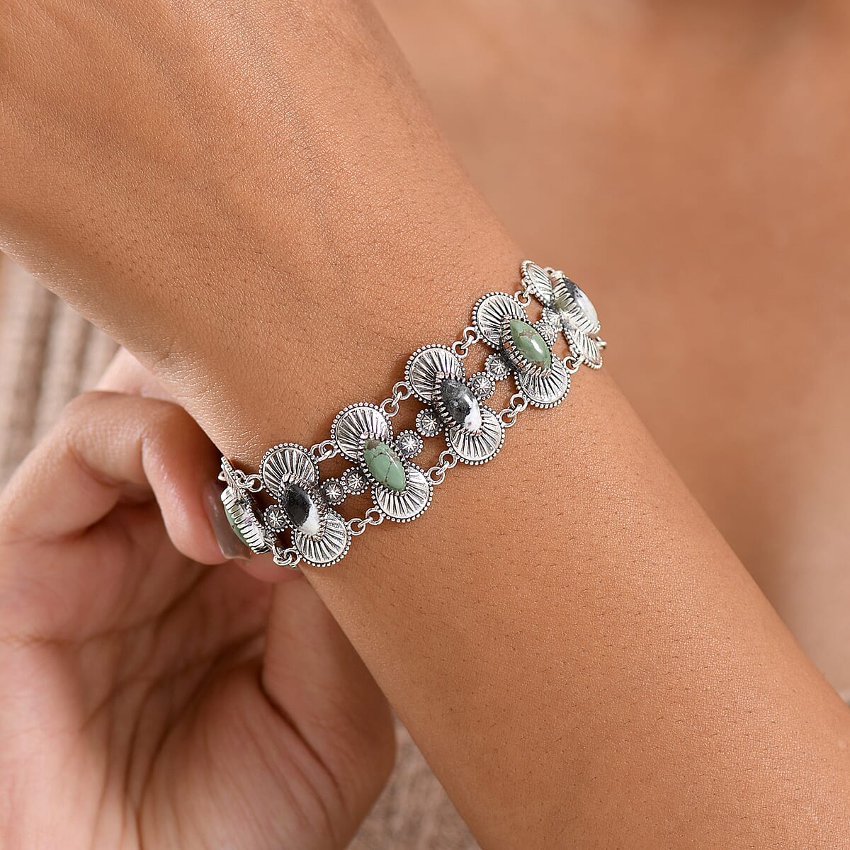 Doorbuster D'Joy Indian Artisan Crafted Premium White Buffalo and Tahoe Nevada Turquoise 9.70 ctw Bracelet in Black Oxidised Sterling Silv (7.25 In) image number 2