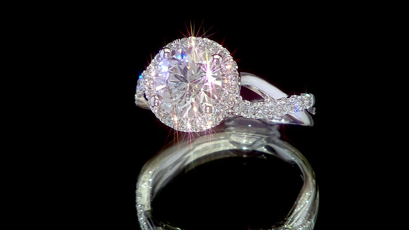 IGI Certified Luxuriant Lab Grown Diamond G VS 2.50 ctw Ring in 14K White Gold (Size 6.0)