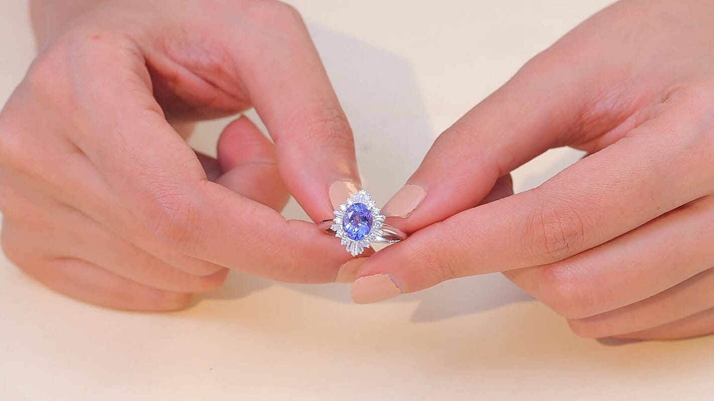 Certified and Appraised 10K White Gold AAA Tanzanite, Luxuriant Lab Grown Diamond (G-H, SI) (0.50 cts) Ring (Size 10.0) 2.79 ctw