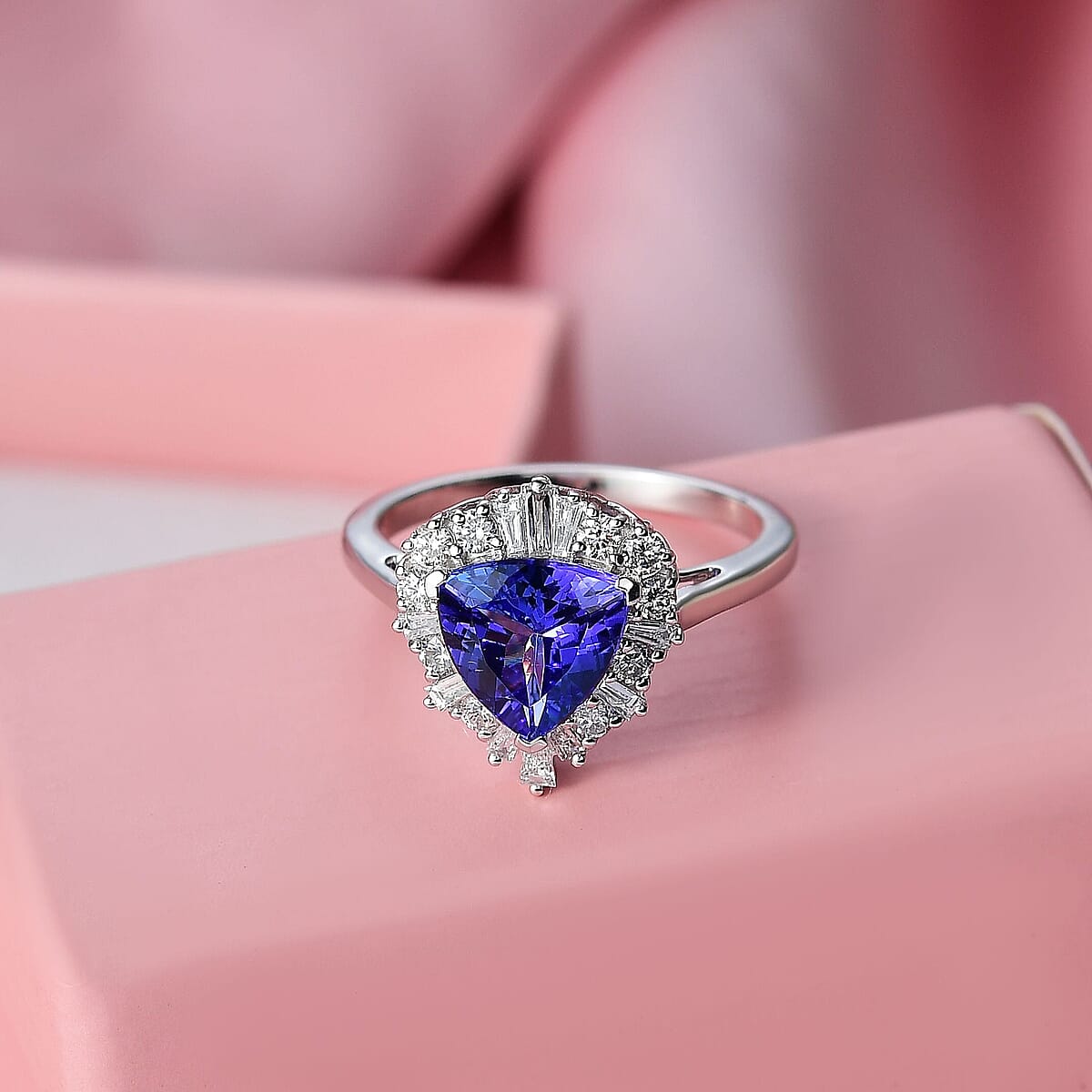 Doorbuster Certified and Appraised AAA Tanzanite and Luxuriant Lab Grown Diamond G-H SI 2.65 ctw Ring in 10K White Gold (Size 10.5) image number 1