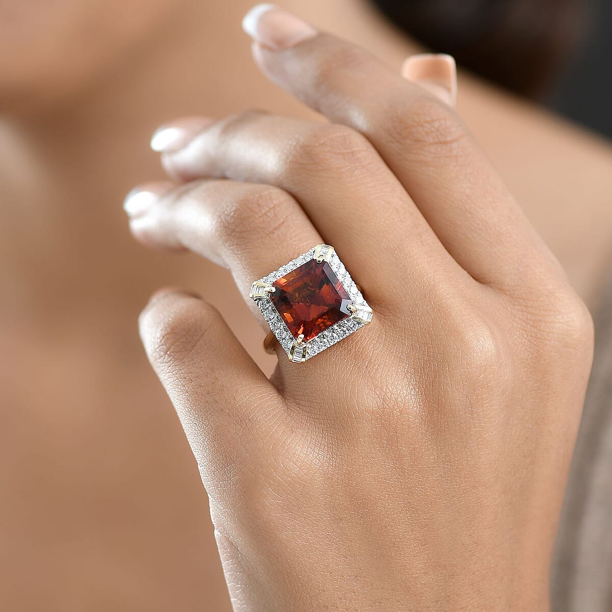 Certified & Appraised AAA Santa Ana Madeira Citrine, Diamond Art Deco Ring in 10K Yellow Gold 8.50 ctw (Size 7.0) image number 2