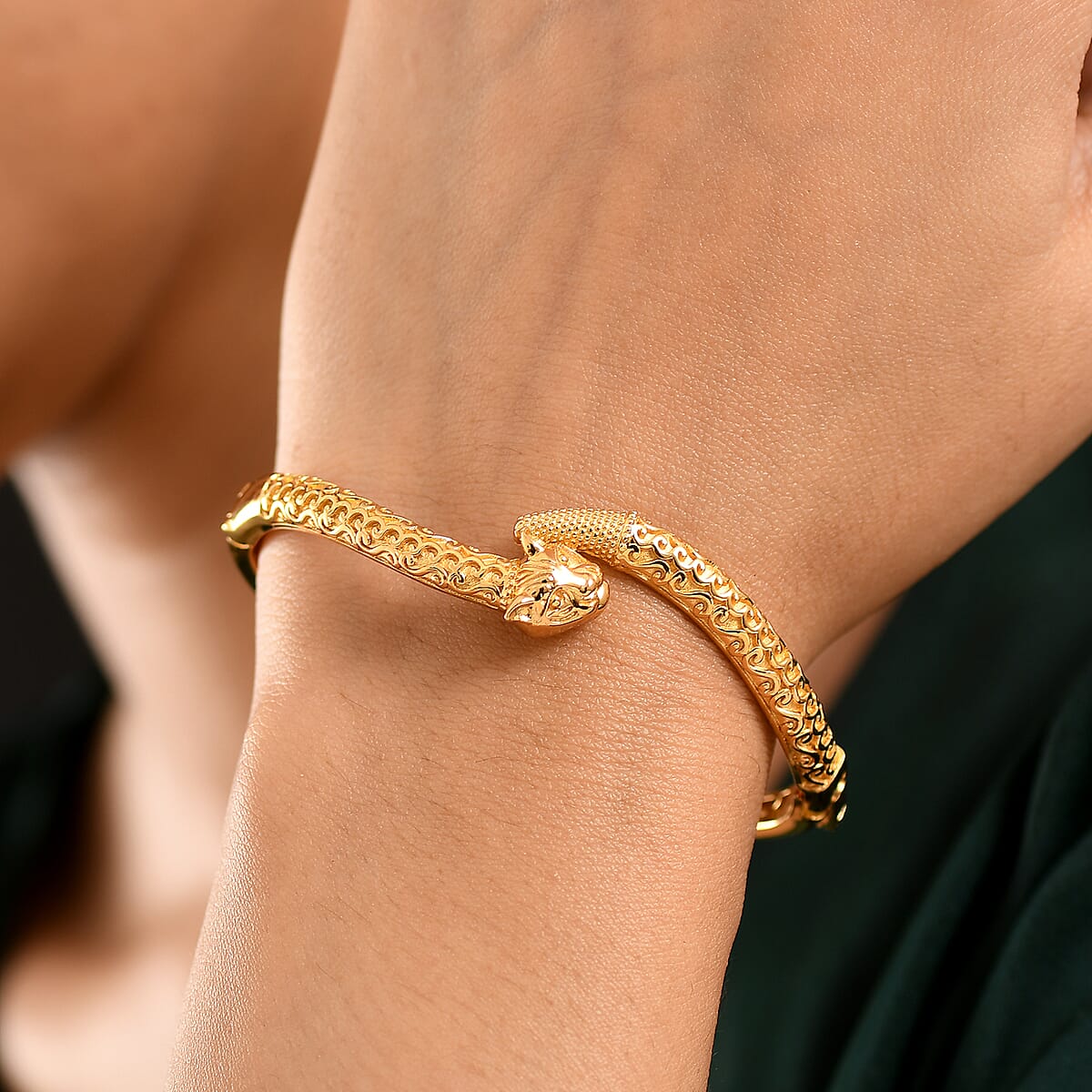 EverTrue Bronzella Collection Full Bangle Bracelet in 18K Yellow Gold Plated Bronze (6.50 In) image number 2