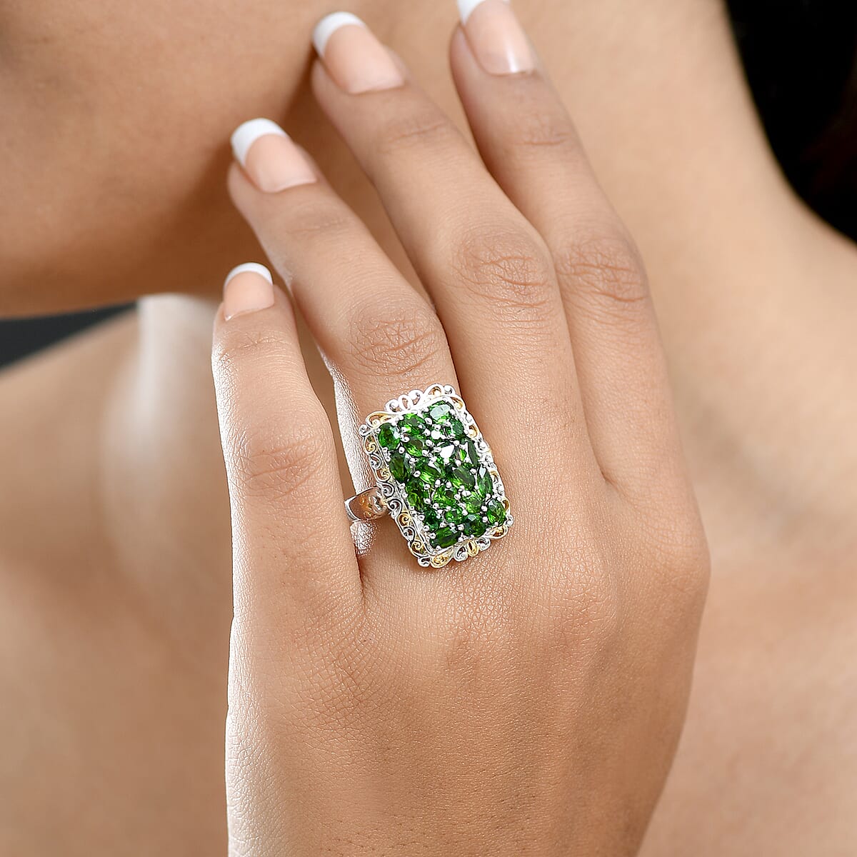 EverTrue Chrome Diopside 3.80 ctw Victorian Filigree Ring in 18K YG Plated and Platinum Bond (Size 7.0) image number 2