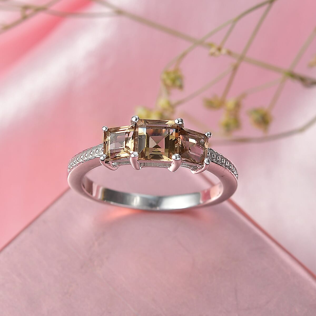 D'Joy Autumn Alexite 1.30 ctw Trilogy Ring in Platinum Over Sterling Silver (Size 8.0) image number 1