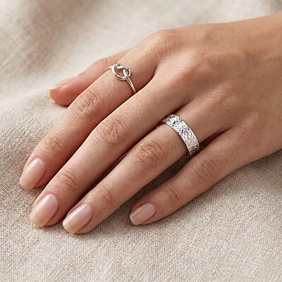 Rhapsody 950 Platinum Hammered Band Ring (Size 8.0)(5.60 Grams)