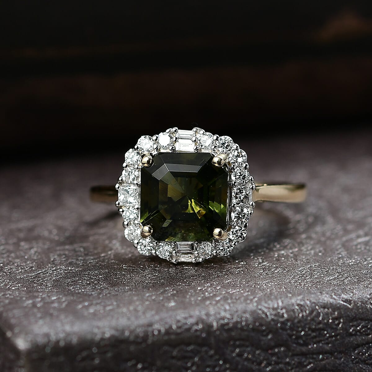 Certified & Appraised 10K Yellow Gold AAA Bohemian Moldavite, Luxuriant Diamond (G-H, SI) (0.40 cts) Ring (Size 10.0) 2.45 ctw image number 0