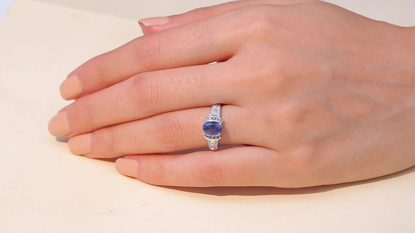 Luxoro 10K White Gold AAA Peacock Tanzanite, Natural Champagne and White Diamond (I2) (0.30 cts) Ring (Size 10.0) 2.20 ctw