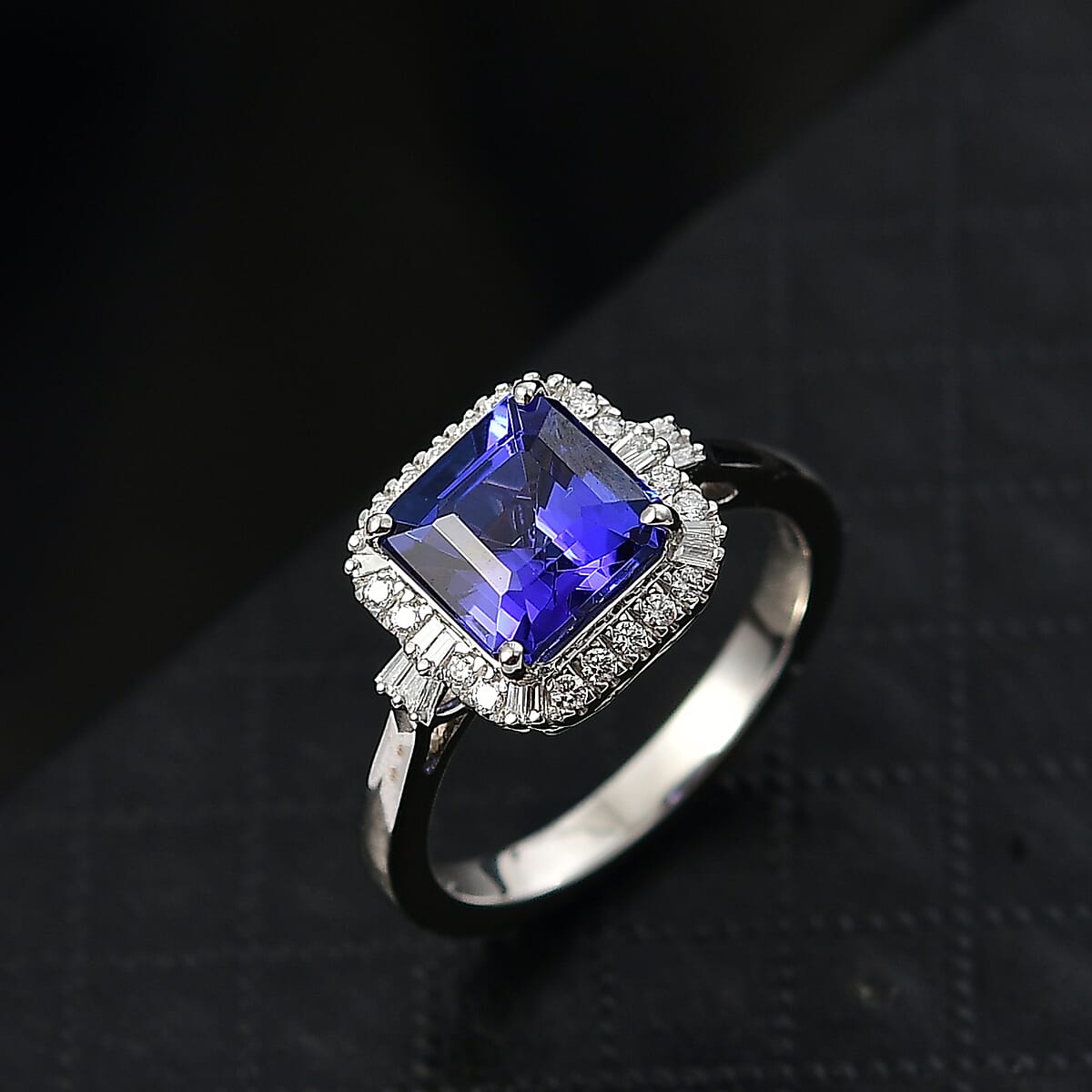 Doorbuster Certified & Appraised Rhapsody AAAA Tanzanite and Diamond E-F VS 3.00 ctw Ring in 950 Platinum (Size 7.0) 6.10 Grams image number 0