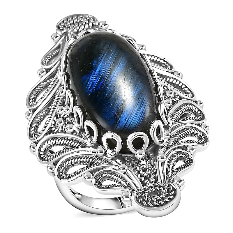 D'Joy Indian Artisan Crafted AAA Malagasy Labradorite 15.70 ctw Ring in Black Oxidised Sterling Silver (Size 7.0)