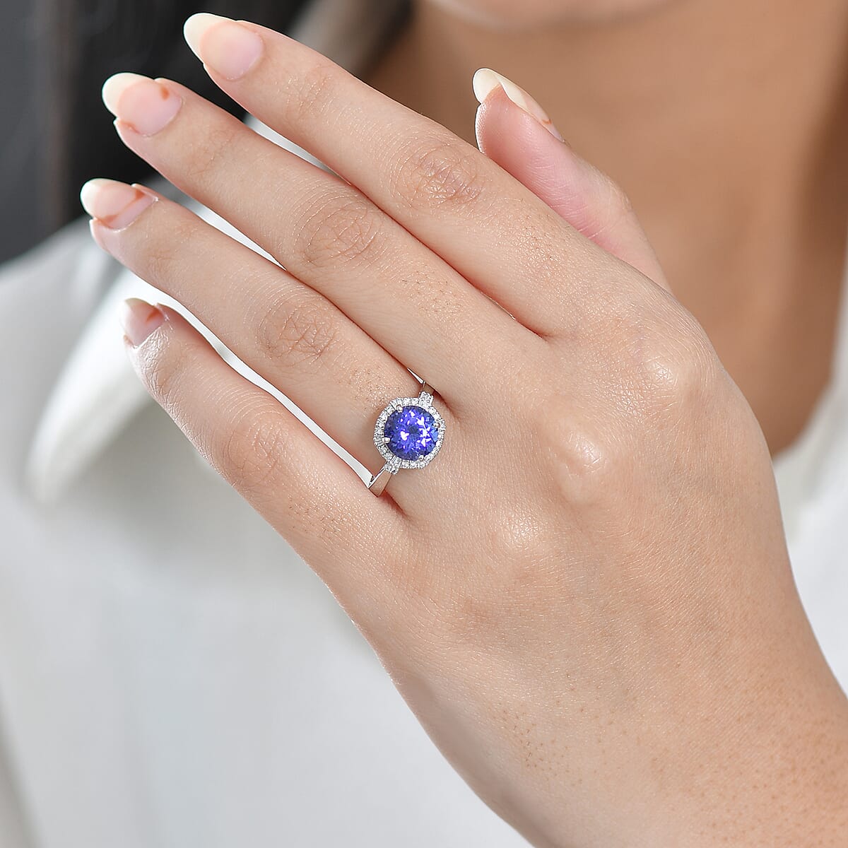 Certified & Appraised Rhapsody AAAA Tanzanite and Diamond E-F VS 3.00 ctw Ring in 950 Platinum (Size 6.0) 5.50 Grams image number 2