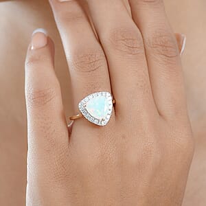 Doorbuster Certified & Appraised 10K Yellow Gold AAA Ethiopian Welo Opal, Luxuriant Diamond (G-H, SI) Ring (Size 5.0) 2.50 ctw