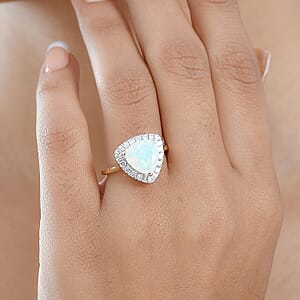  Certified & Appraised AAA Ethiopian Welo Opal and Luxuriant Diamond G-H SI 2.50 ctw Ring in 10K Yellow Gold (Size 6.0)