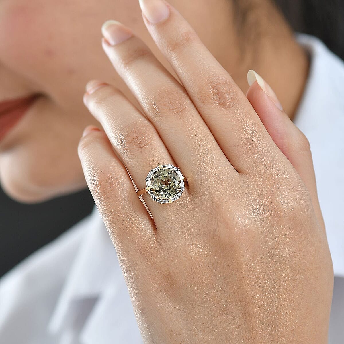 Certified & Appraised AAA Turkizite and Luxuriant Diamond G-H SI 5.57 ctw Ring in 10K Yellow Gold image number 2