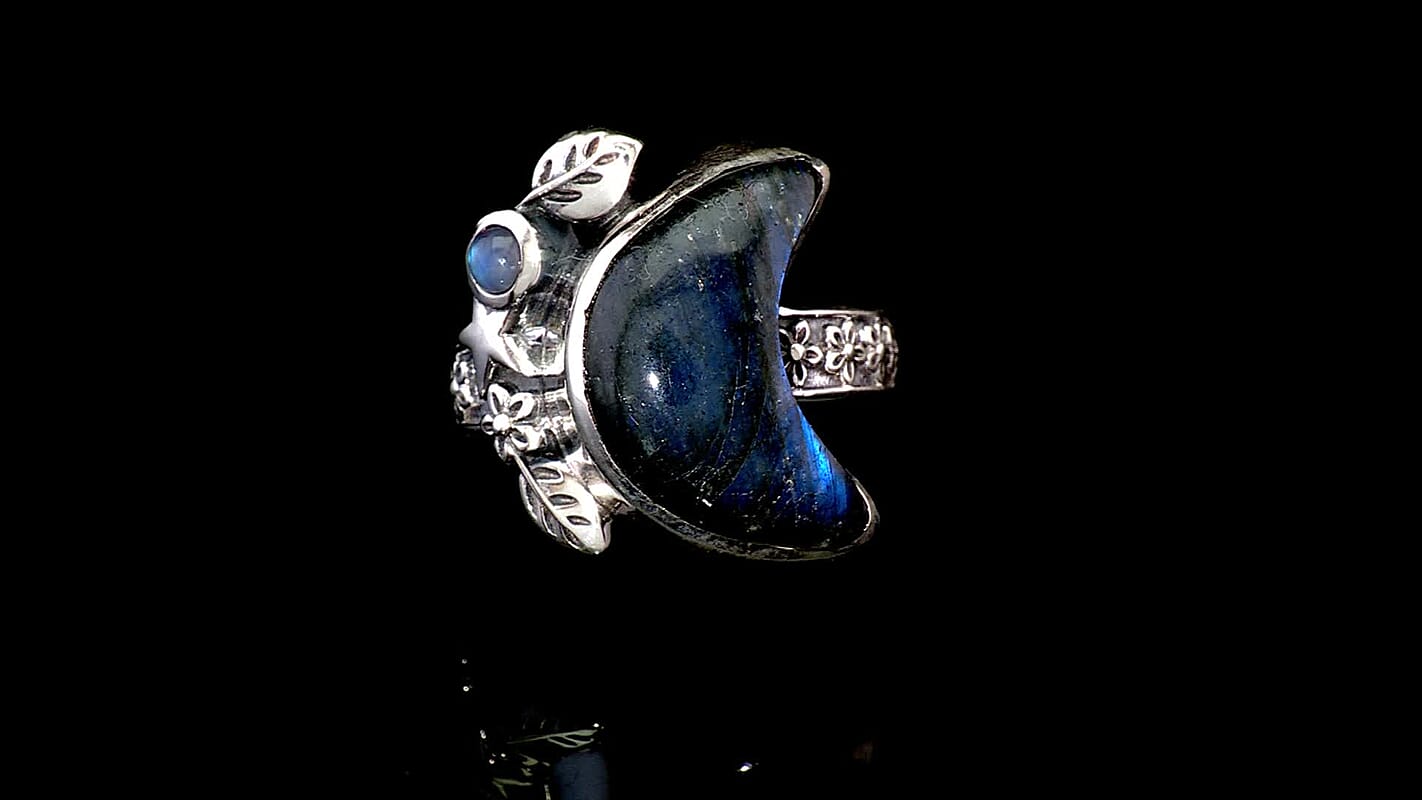 D'Joy Indian Artisan Crafted Malagasy Labradorite, Rainbow Moonstone Ring in Sterling Silver (Size 10.0) 9.40 ctw