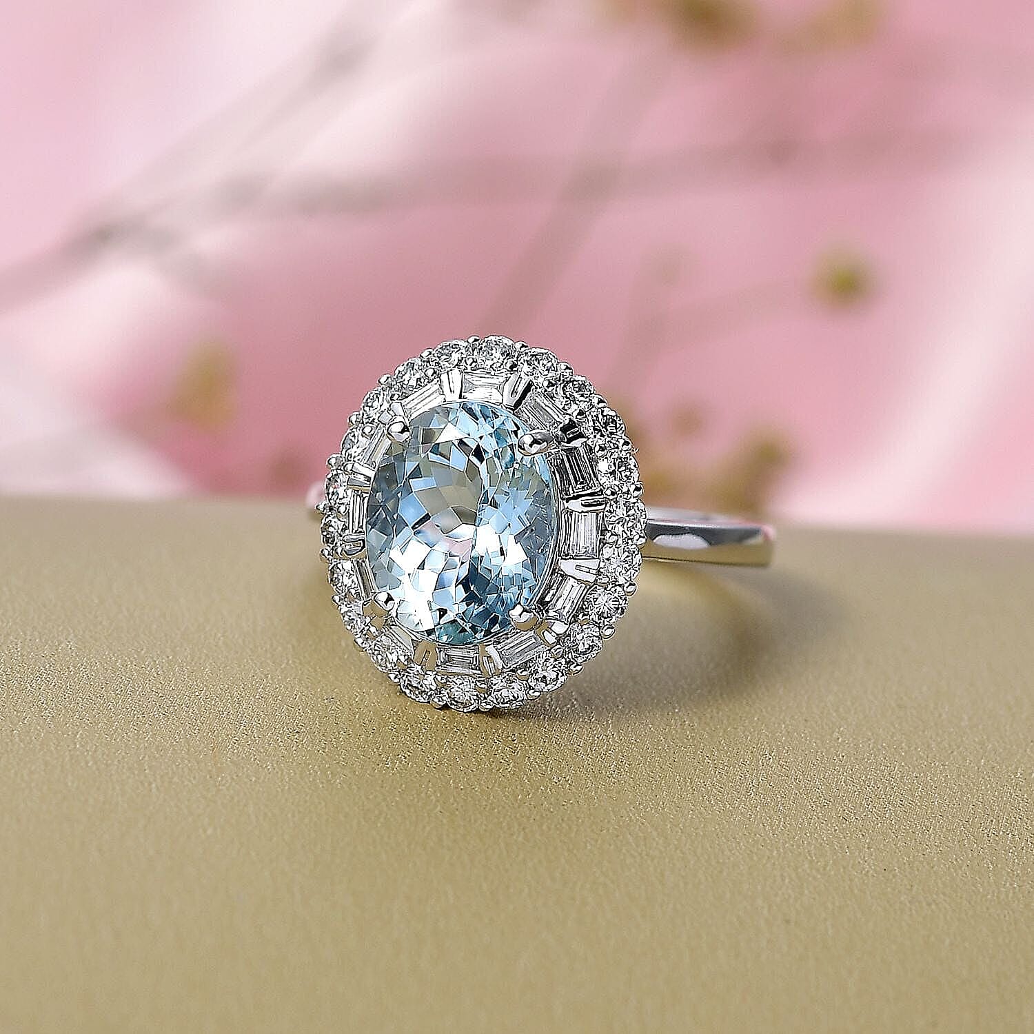 Certified & Appraised AAA Mangoro Aquamarine and Luxuriant Diamond G-H SI 3.11 ctw Cocktail Ring in 10K White Gold (Size 5.0)