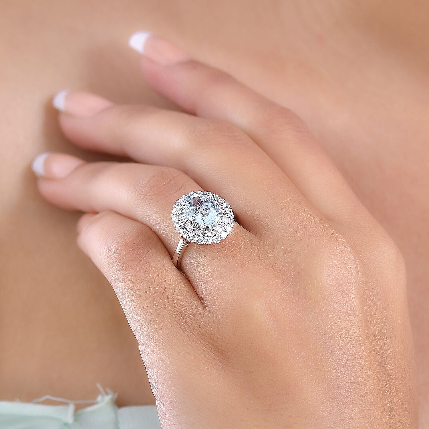 Certified & Appraised AAA Mangoro Aquamarine and Luxuriant Diamond G-H SI 3.11 ctw Cocktail Ring in 10K White Gold (Size 5.0)