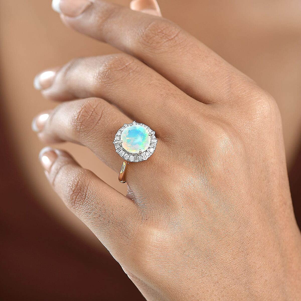 Certified & Appraised AAA Ethiopian Welo Opal and Luxuriant Diamond G-H SI 2.70 ctw Ring in 10K Yellow Gold (Size 7.0) image number 2