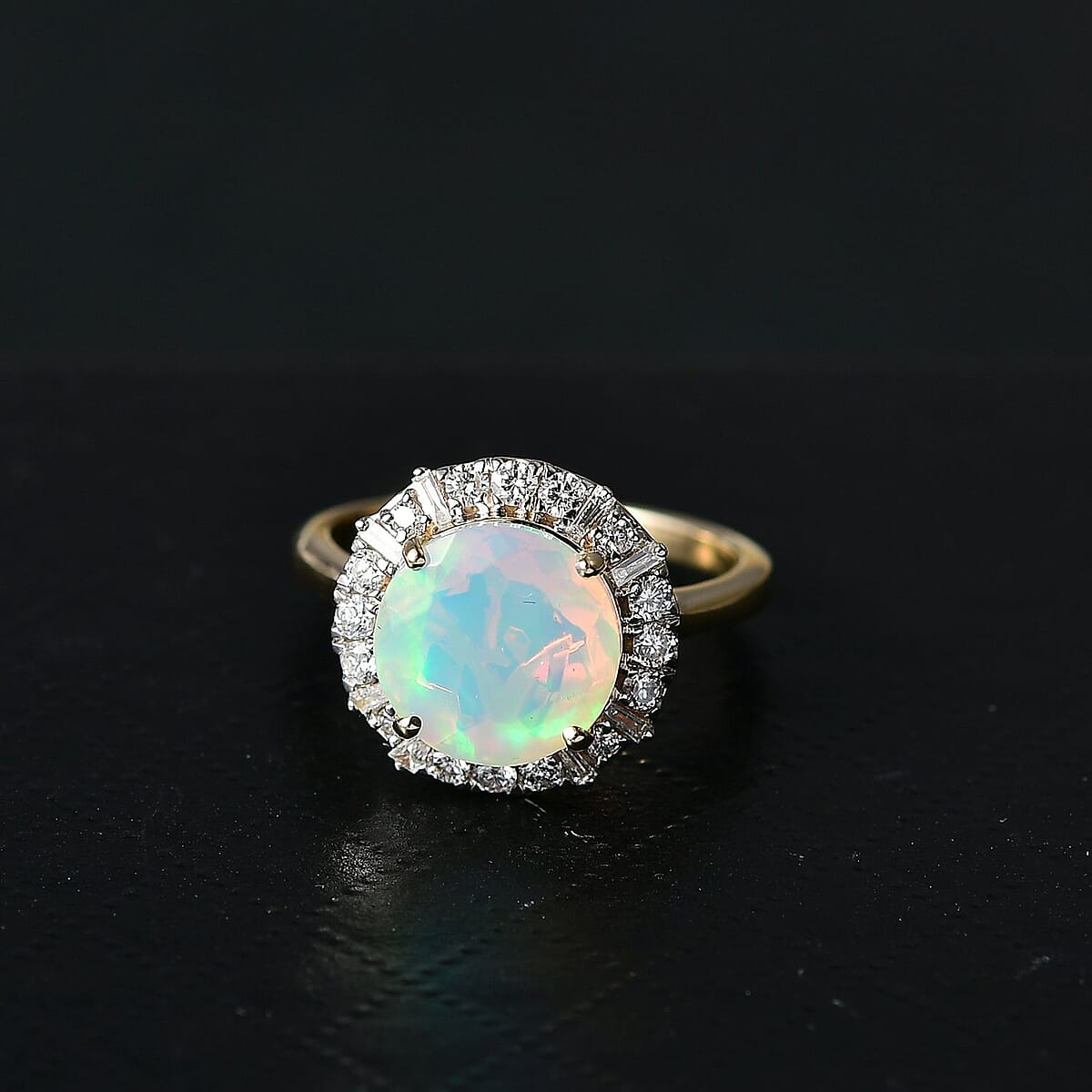 Certified & Appraised AAA Ethiopian Welo Opal and Luxuriant Diamond G-H SI 2.70 ctw Ring in 10K Yellow Gold (Size 8.0) image number 1