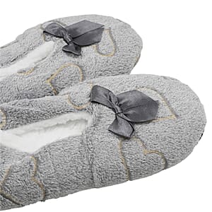 Mossimo Grey Heart Slippers with Grippers - M/L